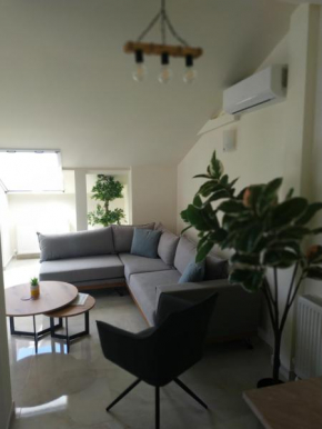 Luxury suite with Olympus and sea view